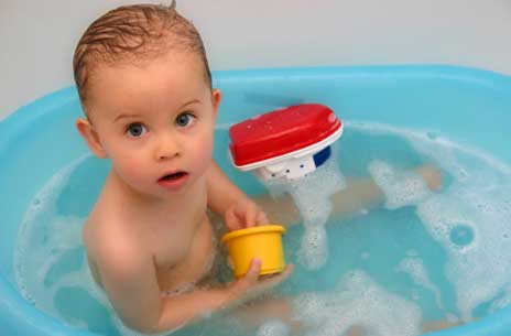 Baby bathing - Watch out for Chemicals in Babybath 