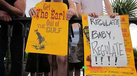 BP Oil Spill Protest Banners © Infrogmation