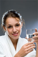 Viel Wasser trinken hilft bei Kopfschmerzen